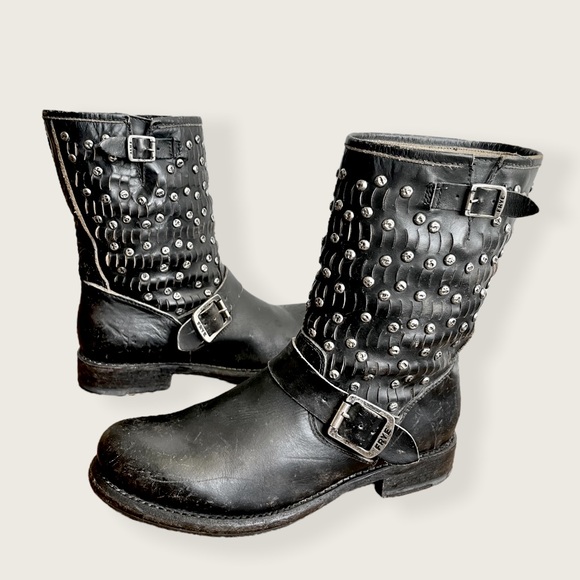 Frye Jenna Studded Disc Vintage Antique Distressed Leather Combat Short Boot - Picture 16 of 16